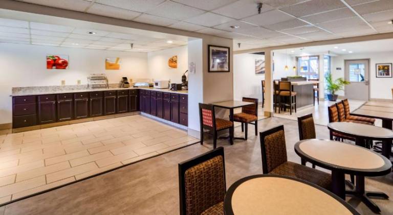 SureStay Plus by Best Western Durham Medical Center — photo 4