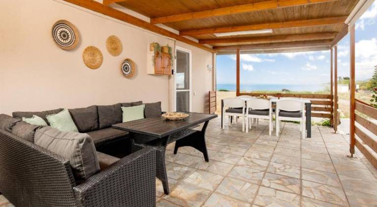 Vacation home with BBQ, garden & patio — photo 3