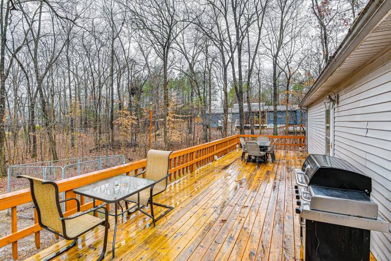 Kentucky Lake Retreat Near Marina & Launch! — photo 3