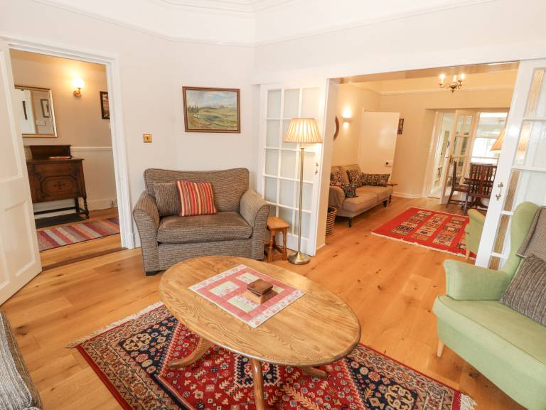 Child-friendly cottage with terrace & garden | Dogs allowed — photo 5