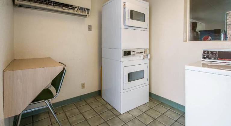 Motel 6 Wendover, UT — photo 4