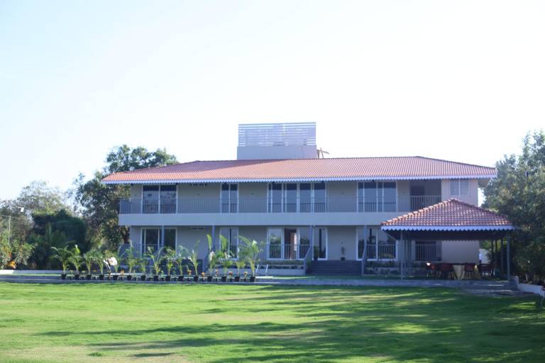 Almond By Orchard Stay