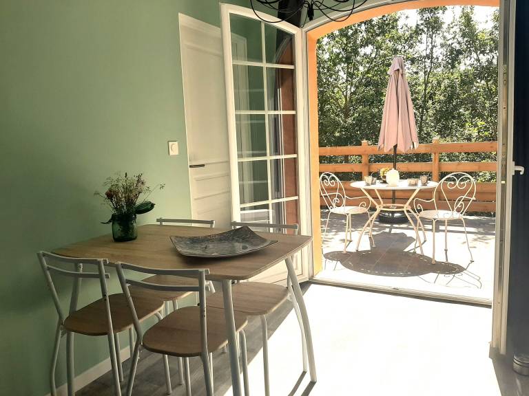 Apartment  Cénac-et-Saint-Julien