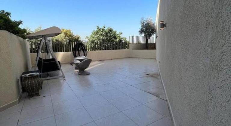 Illigh fully furnished apartment with terrace for rent — photo 5