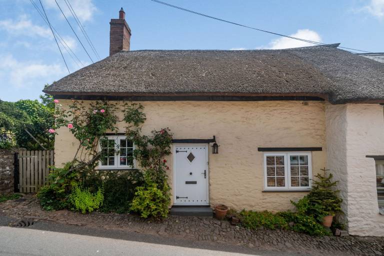 Cottage Wootton Courtenay
