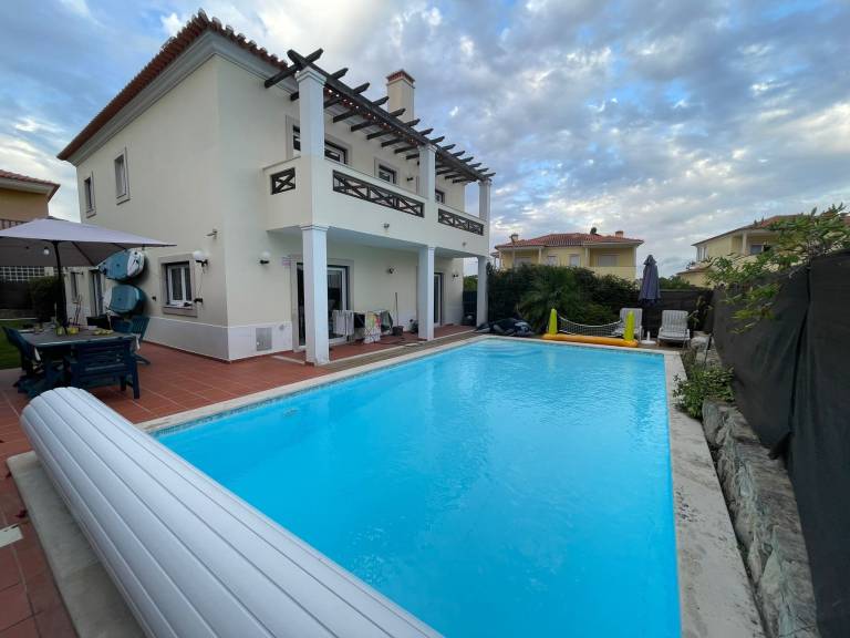 200 m&sup2; Villa