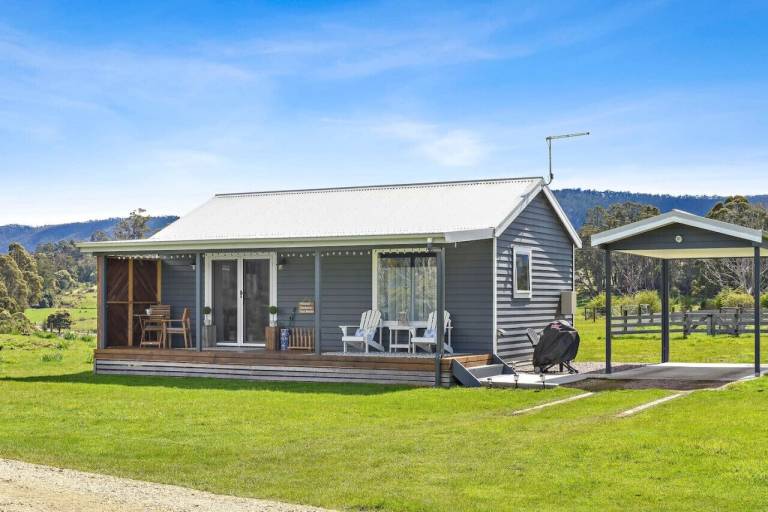 House  Deloraine