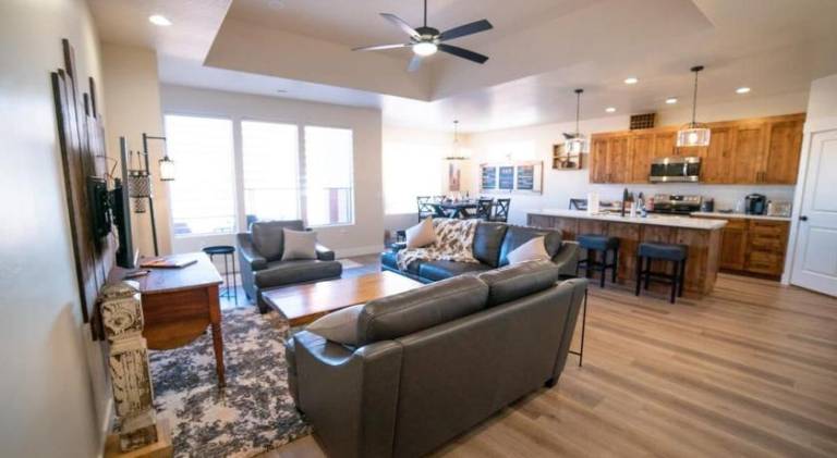 House | Perfect for remote work | Pets allowed — photo 2