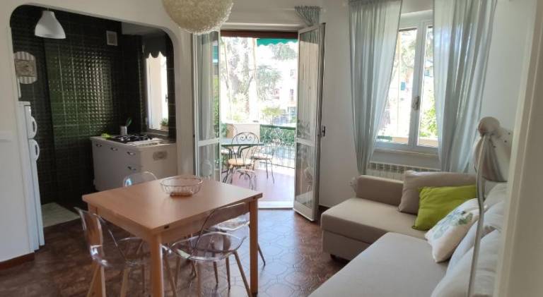 Hannalore - By Ligooria in Pietra Ligure