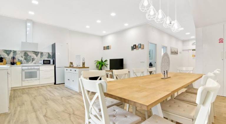 Vacation home with pool in Gandia