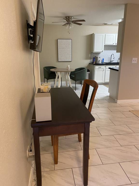 Condo with pool — photo 3