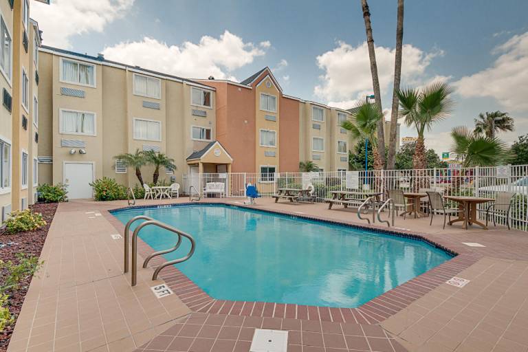 Motel 6 McAllen, TX - East in McAllen, TX