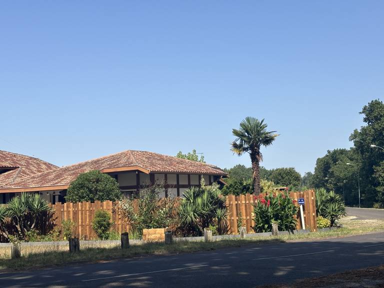 Fully equipped lovely vacation home with patio, BBQ & garden | Nature view | Pets allowed — photo 2