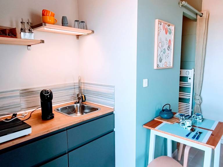 Studio "Private Room, En-Suite Bathroom" with Private Terrace, Wi-Fi and Air Conditioning — photo 5