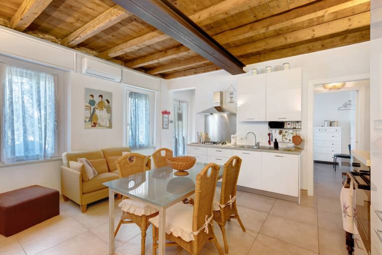 Apartment 'Les Amis' with Private Garden, Wi-Fi and Air Conditioning — photo 4