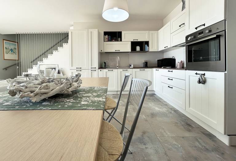 Vacation home with yard, barbeque & terrace | Perfect for remote work — photo 3