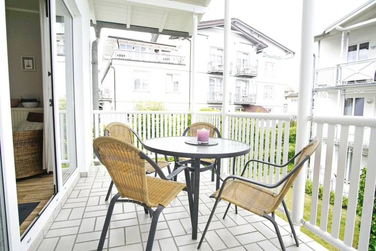 Ferienwohnung in Göhren mit gratis Schwimmbadnutzung in Sellin - Villa Karola — photo 5