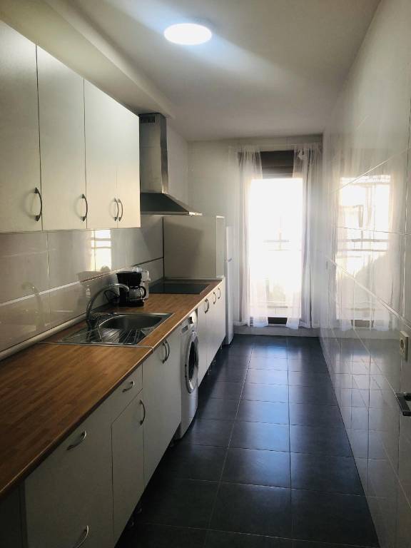 Holiday apartment with yard, patio & pool | Next to New Cathedral of Salamanca | Perfect for remote work | Dogs allowed — photo 3