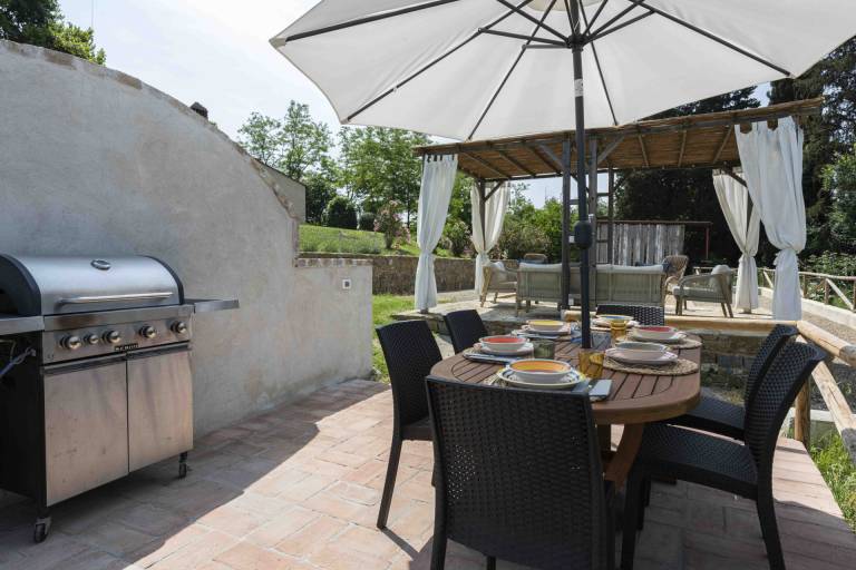 Villa with grill, private pool & yard | Perfect for remote work — photo 3