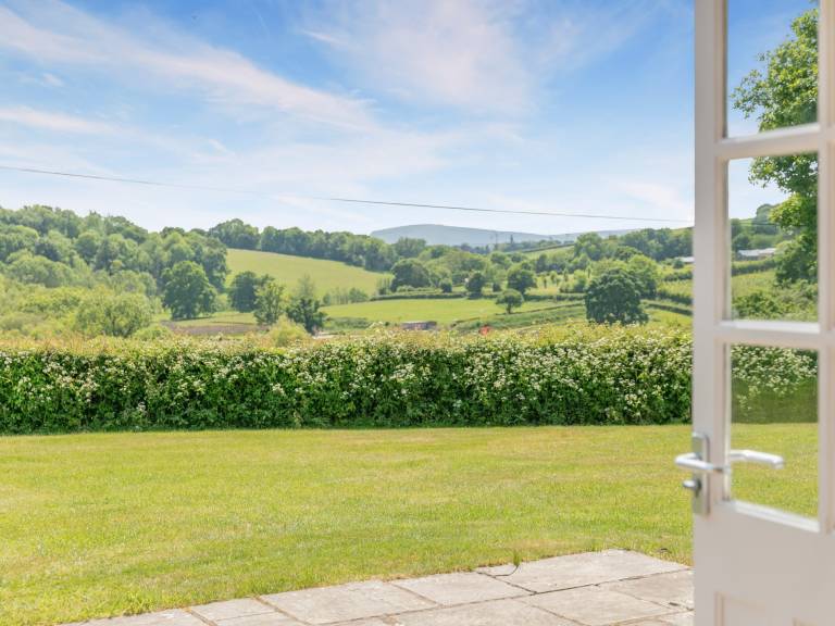 3 Bed in Zeal Monachorum WAIEC