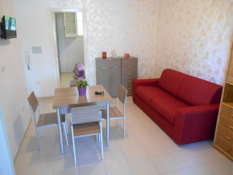 Family-oriented wonderful rental apartment with patio & garden | Garden view | Beach nearby | Dogs allowed — photo 4