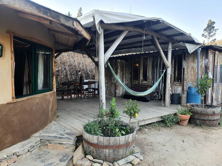 Cob Roundhouse Glamping Stay Nestled in the Serra do Acor Mountains — photo 4