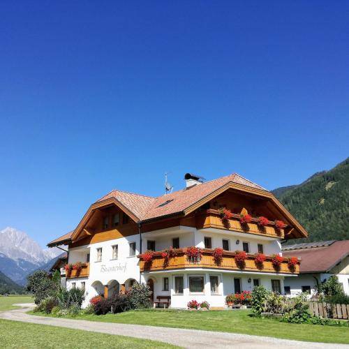 Holiday apartment with terrace & yard in Rasun Anterselva