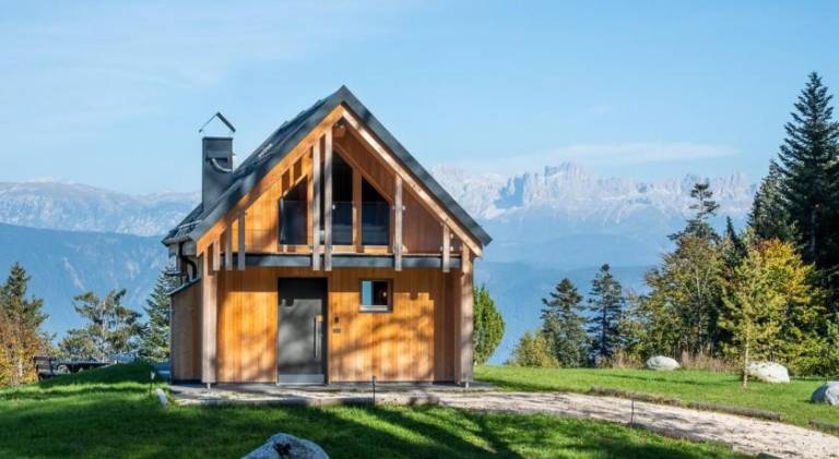 NEW OPENING "Sissi Chalets" - Unique Luxury Hideaway with Mountain view & Sauna in Ruffre