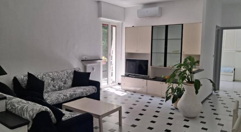 Holiday apartment with 2 rooms for 5 persons — photo 2