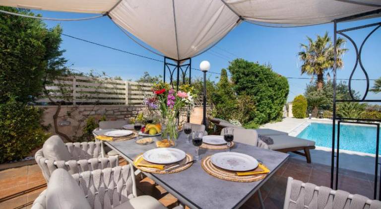 Villa with barbeque, garden & private pool | Good for workation — photo 3