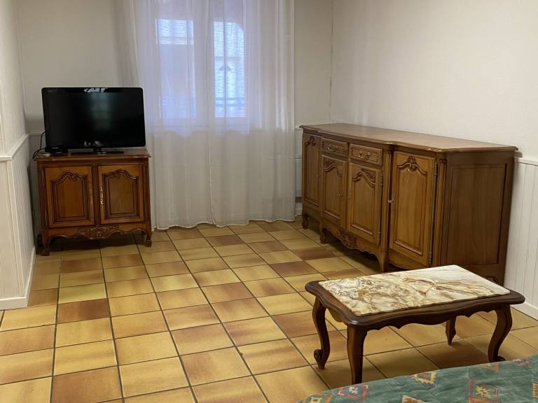 Cozy 6-Person Beachside Home with Garden & BBQ, 3-Min Walk to Shore - Biscarrosse — photo 4