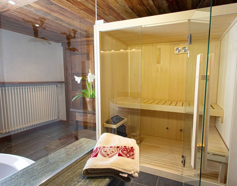 Chalet 'Casa Girod - Rascard' with Mountain View, Private Garden and Wi-Fi — photo 4
