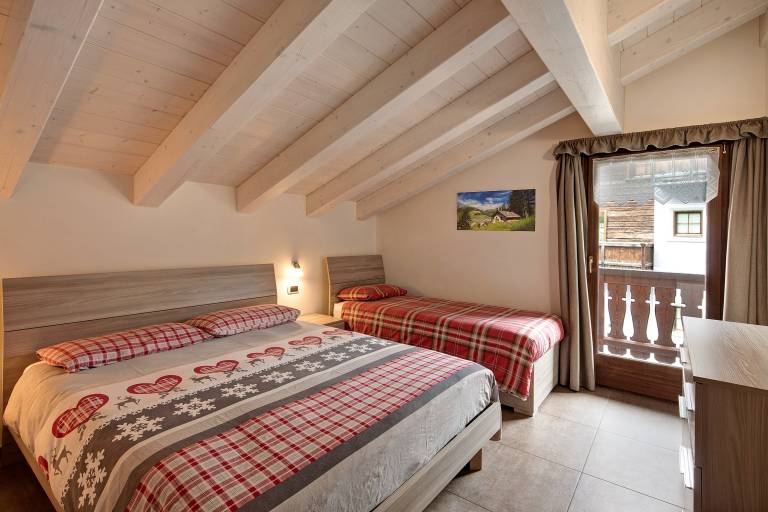 Fully equipped nice apartment with garden, fast internet & grill | Garden view | Next to the ski | Dogs allowed in Livigno