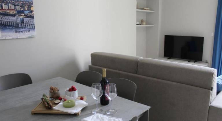 Apartment with patio — photo 5