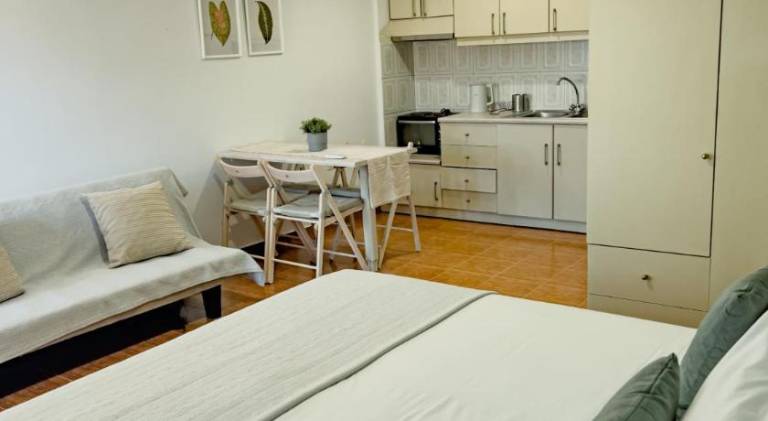 Rental apartment with terrace in Lemnos