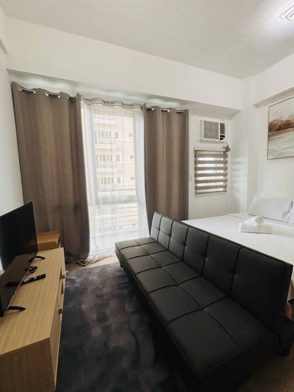 Dedicated room with pool — photo 3