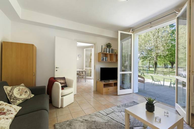 Apartment with garden, grill & terrace | Lake view — photo 3