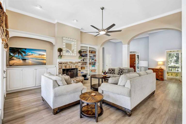 37 Sea Lane @ Palmetto Dunes Pool & Yard On the Golf Course Steps to Ocean — photo 2