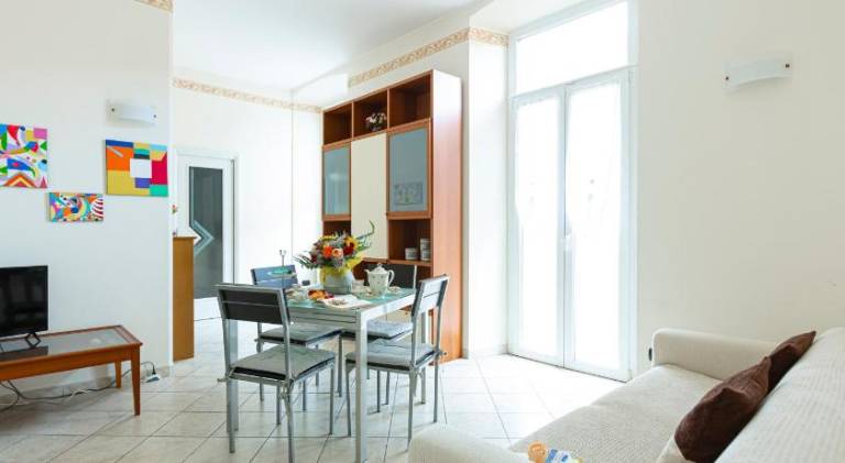 Holiday apartment with jacuzzi | Next to the beach | Pet-friendly — photo 2
