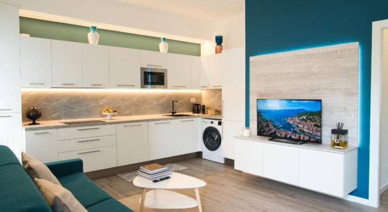 Charming rental apartment with pool | Close to the beach | Pets are welcome in Pozzolengo