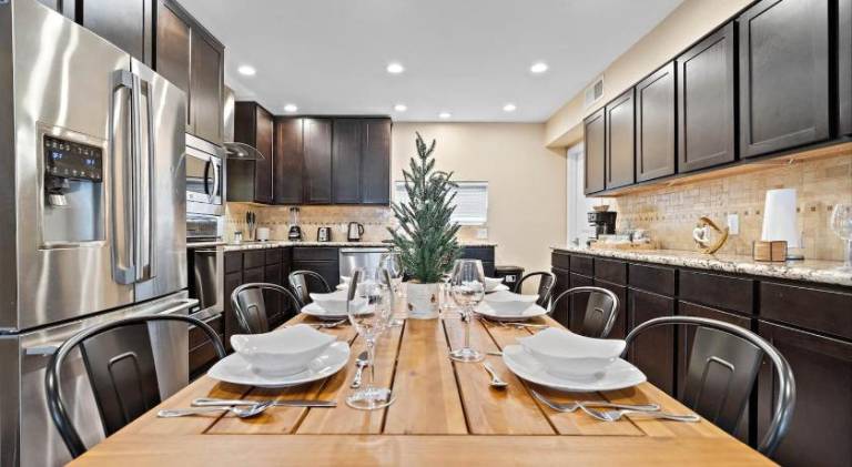 Fully equipped vacation home with yard & barbecue | Pets allowed — photo 3