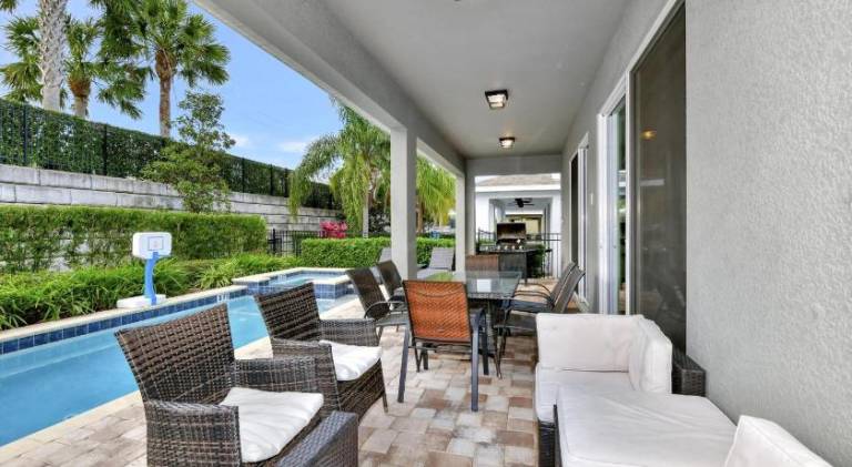 House with pool | Pets allowed — photo 4