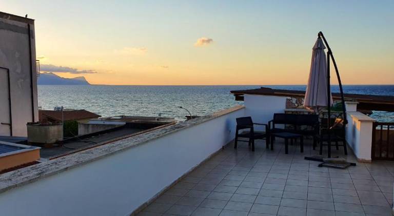 Charming house with sea and mountain views in Alcamo in Alcamo