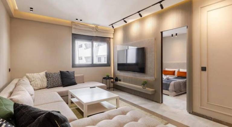 Luxury Corniche Stay - 2 BR Beach Walk in Tangier