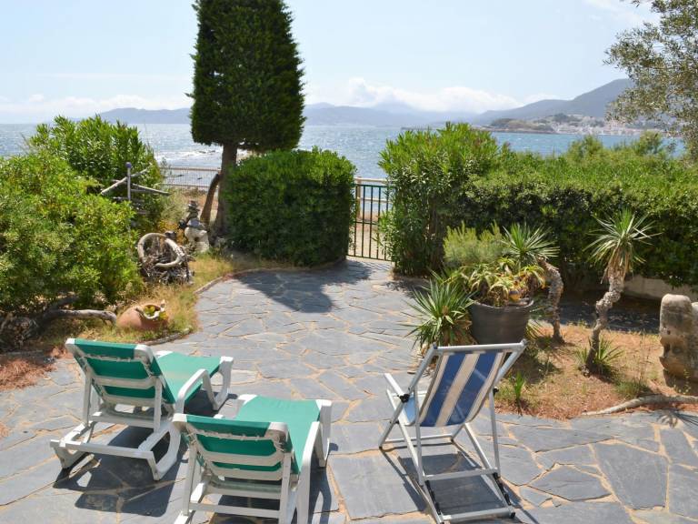 Rental apartment with 3 rooms for 6 persons — photo 2