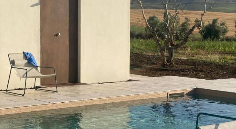Apartment with pool, terrace & yard | Pets allowed in Matera