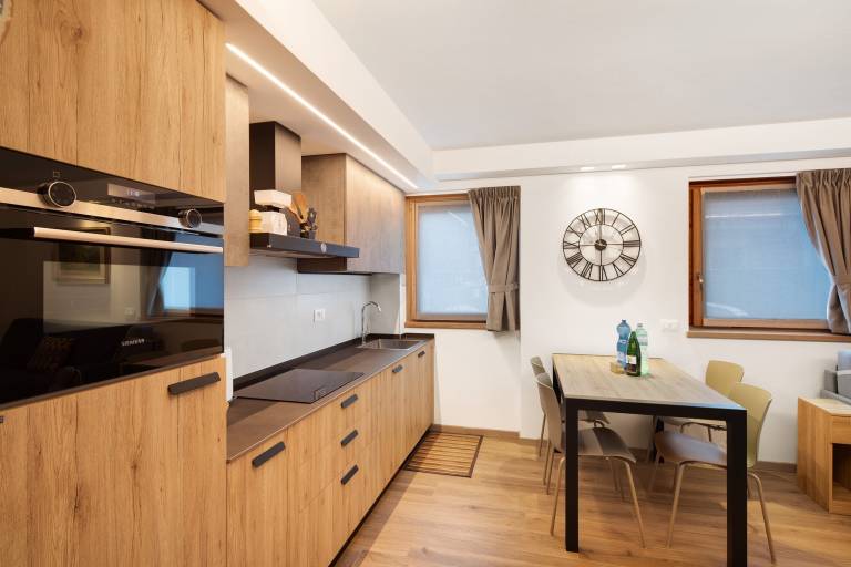 Apartment 'Chalet Emma Isolaccia' with Mountain View, Private Terrace and Wi-Fi — photo 4