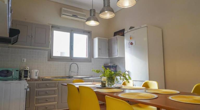 Fully equipped pleasant rental apartment with yard & terrace | Good for workation | Dogs allowed — photo 3