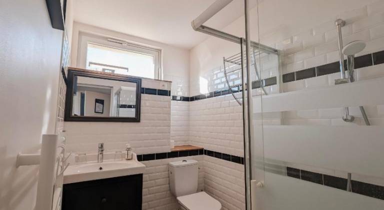 Sejour authentique a Fontguenand avec parking et petit dejeuner inclus - FR-1-591-707 — photo 4