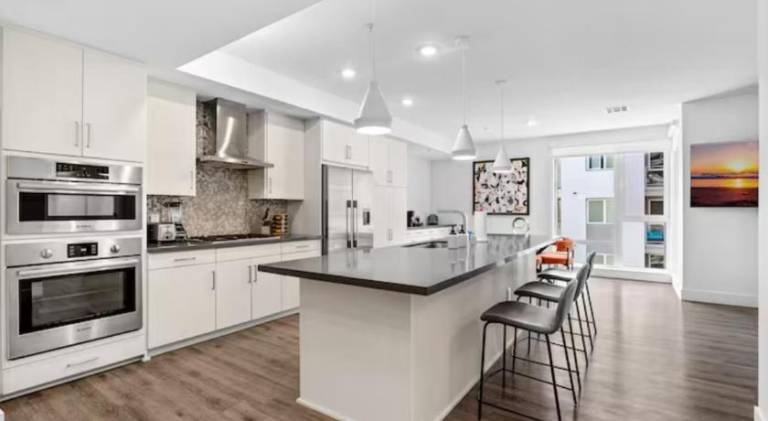 Ruby Tide - Two Floor Airy 2BR Marina Side Exclusive Amenities — photo 3